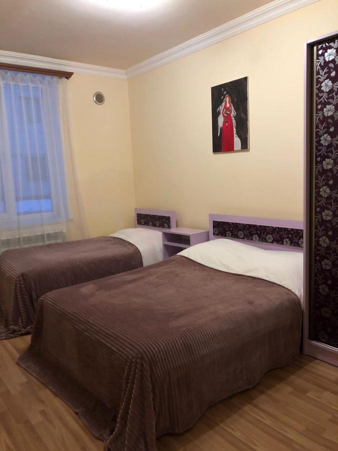 Rest House Jermuk Bagian luar foto